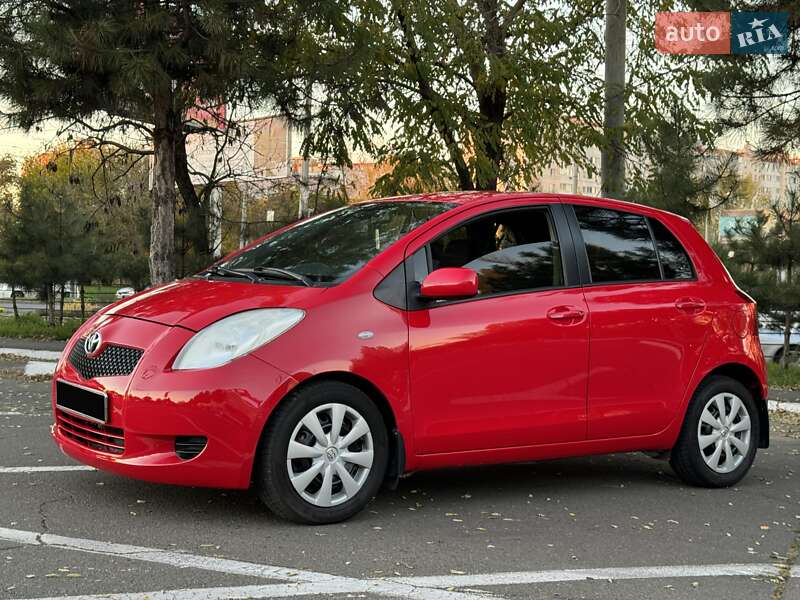 Хэтчбек Toyota Yaris 2008 в Одессе