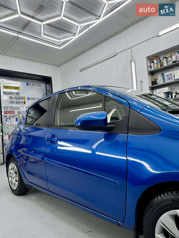 Хэтчбек Toyota Yaris 2013 в Черновцах фото 3 Хэтчбек Toyota Yaris 2013 в Черновцах