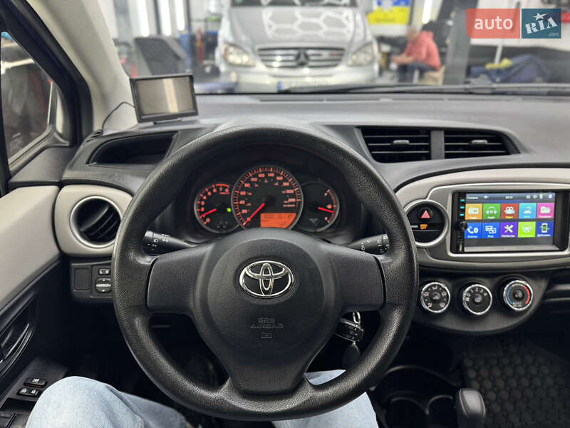 Хэтчбек Toyota Yaris 2013 в Черновцах фото 23 Хэтчбек Toyota Yaris 2013 в Черновцах