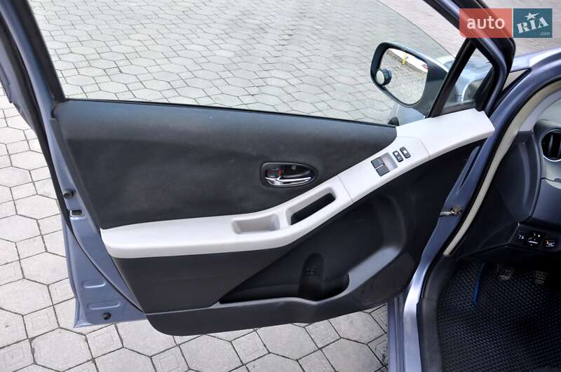 Хетчбек Toyota Yaris 2010 в Львові