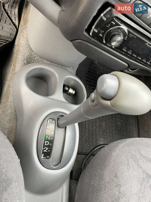 Хэтчбек Toyota Yaris 2001 в Ровно фото 14 Хэтчбек Toyota Yaris 2001 в Ровно