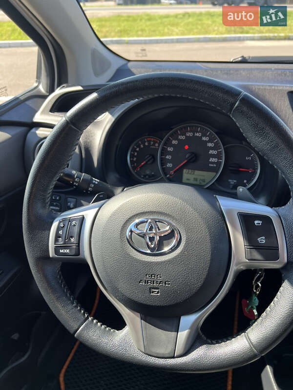 Хэтчбек Toyota Yaris 2014 в Львове фото 19 Хэтчбек Toyota Yaris 2014 в Львове