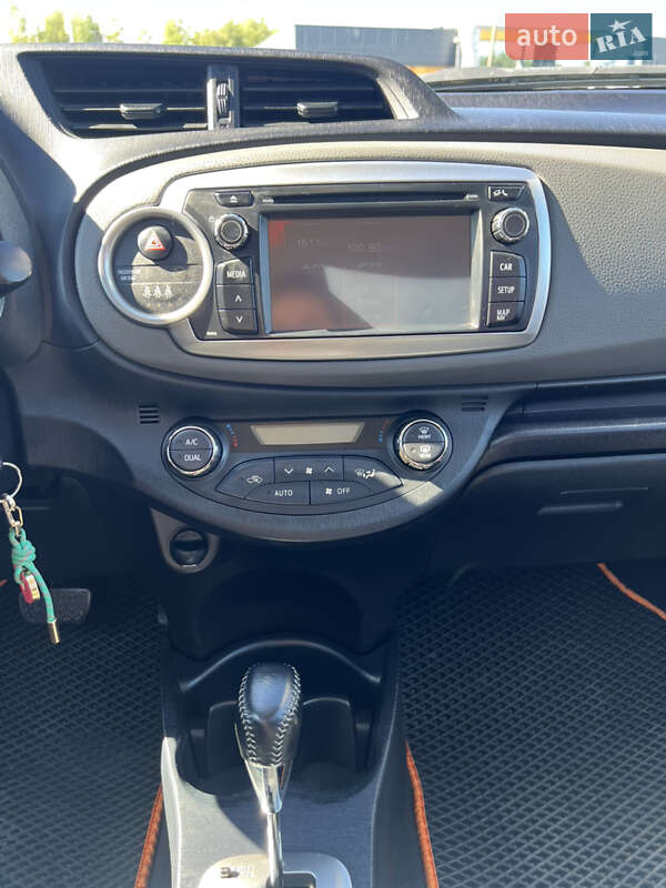 Хэтчбек Toyota Yaris 2014 в Львове фото 23 Хэтчбек Toyota Yaris 2014 в Львове