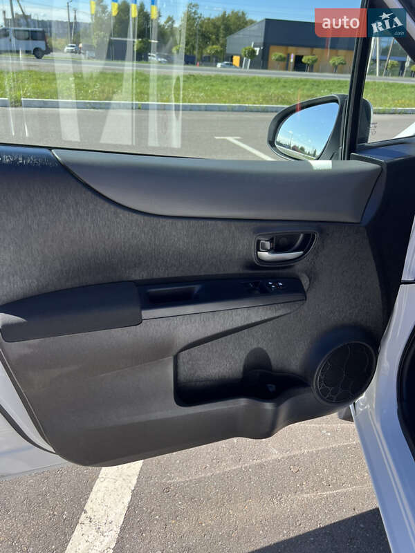 Хэтчбек Toyota Yaris 2014 в Львове фото 11 Хэтчбек Toyota Yaris 2014 в Львове