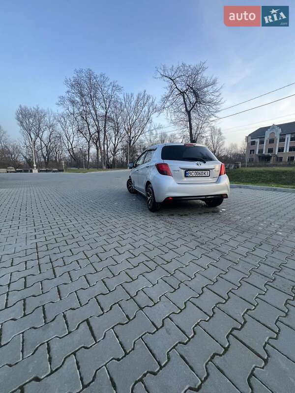 Хэтчбек Toyota Yaris 2014 в Львове фото 22 Хэтчбек Toyota Yaris 2014 в Львове
