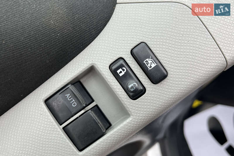 Хетчбек Toyota Yaris 2011 в Стрию фото 9 Хетчбек Toyota Yaris 2011 в Стрию