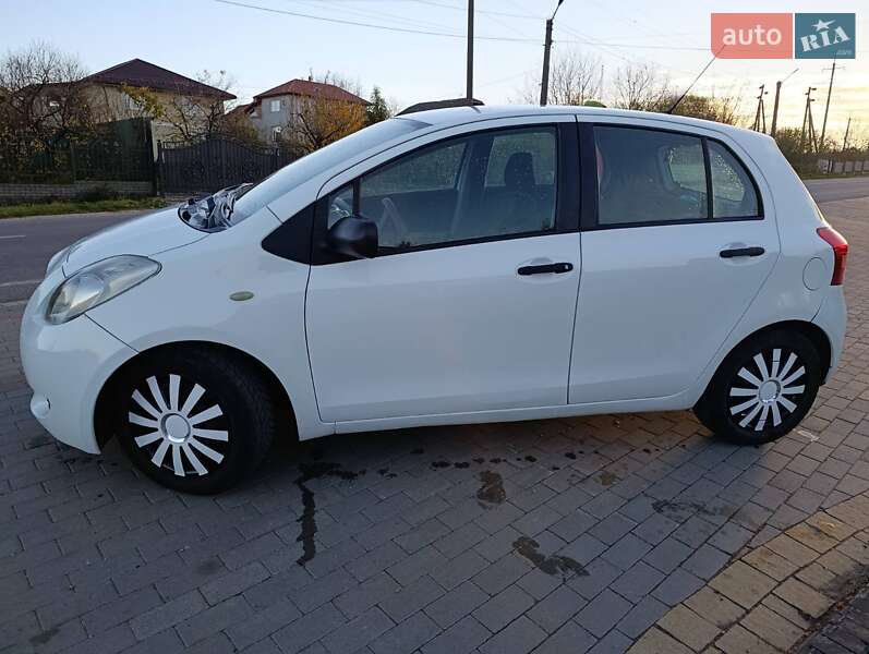Хэтчбек Toyota Yaris 2006 в Одессе фото 6 Хэтчбек Toyota Yaris 2006 в Одессе