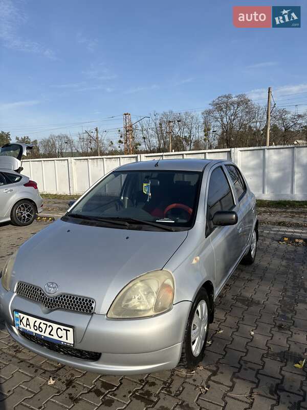 Хэтчбек Toyota Yaris 2002 в Ирпене