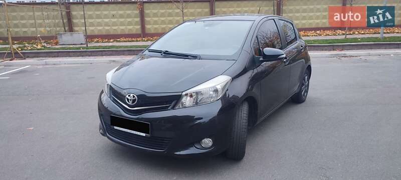 Хэтчбек Toyota Yaris 2012 в Киеве
