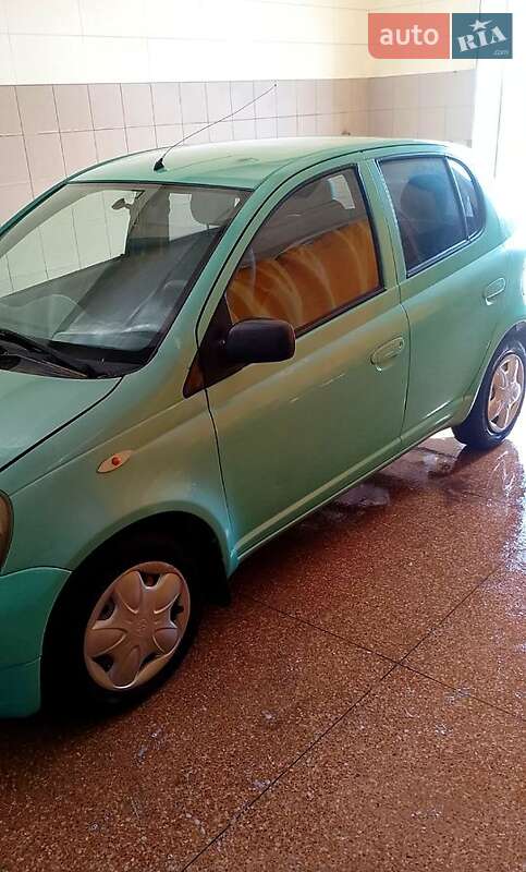 Хэтчбек Toyota Yaris 1999 в Белгороде-Днестровском