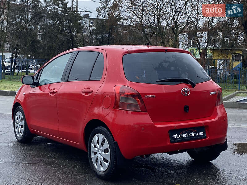 Хэтчбек Toyota Yaris 2008 в Николаеве