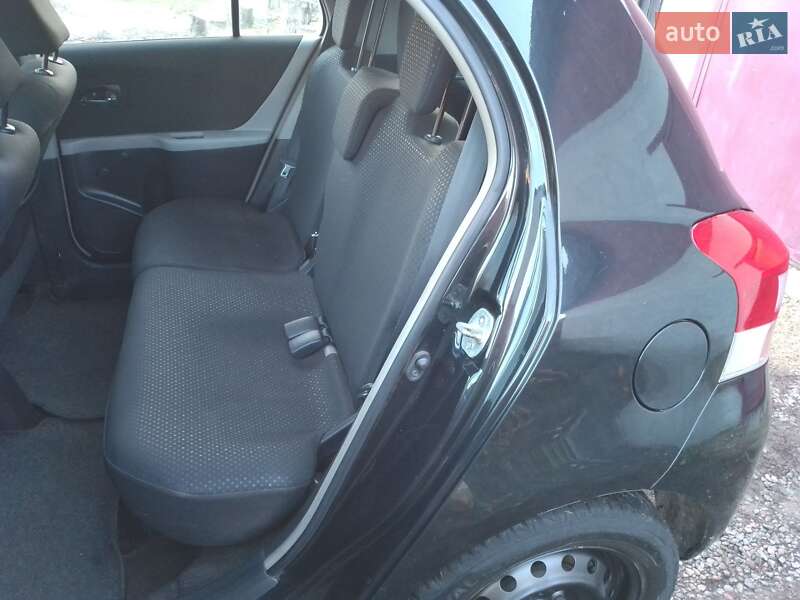 Хэтчбек Toyota Yaris 2010 в Харькове