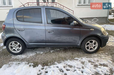 Хэтчбек Toyota Yaris 2005 в Надворной