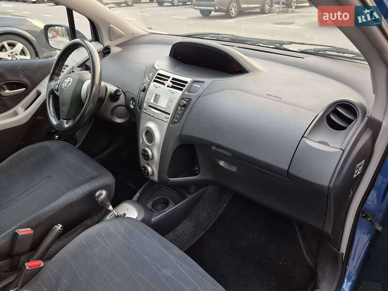Седан Toyota Yaris 2007 в Броварах