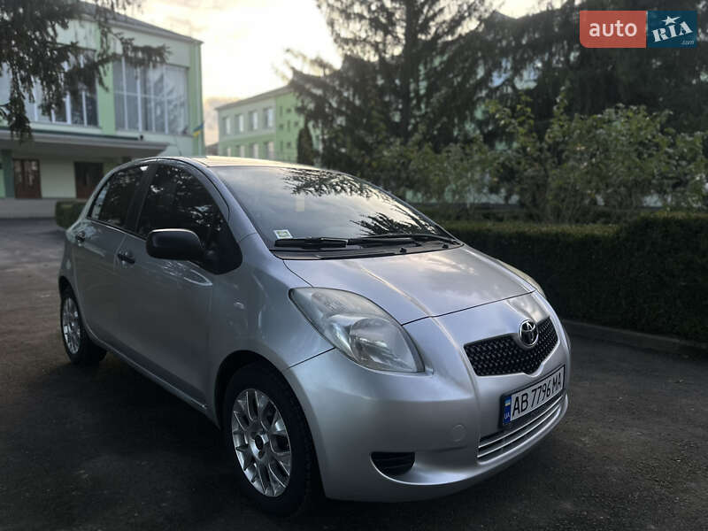 Хэтчбек Toyota Yaris 2007 в Тульчине