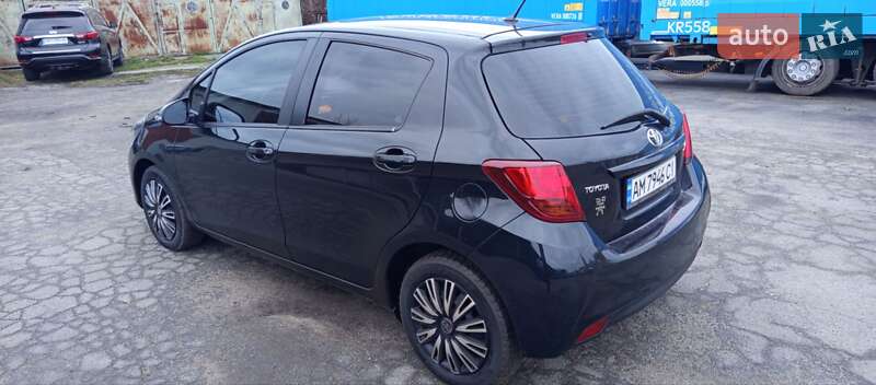 Хэтчбек Toyota Yaris 2014 в Житомире фото 8 Хэтчбек Toyota Yaris 2014 в Житомире