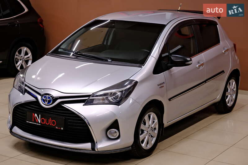 Хэтчбек Toyota Yaris 2015 в Одессе