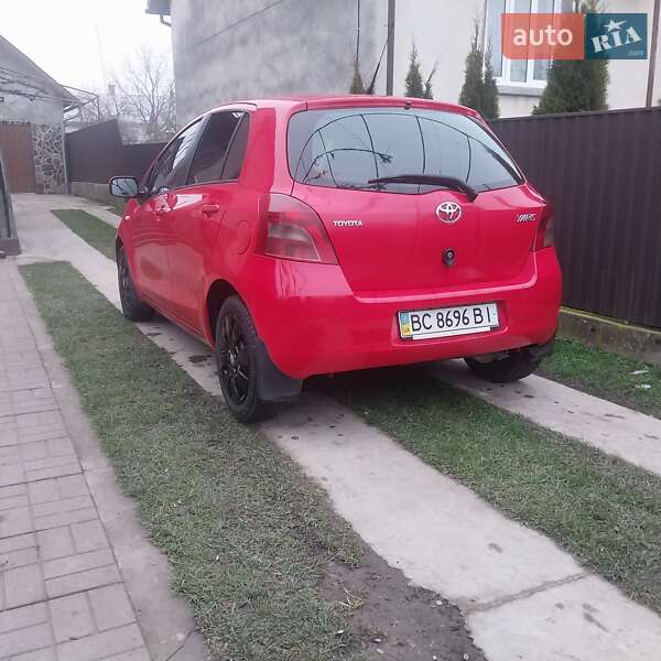 Хэтчбек Toyota Yaris 2008 в Стрые