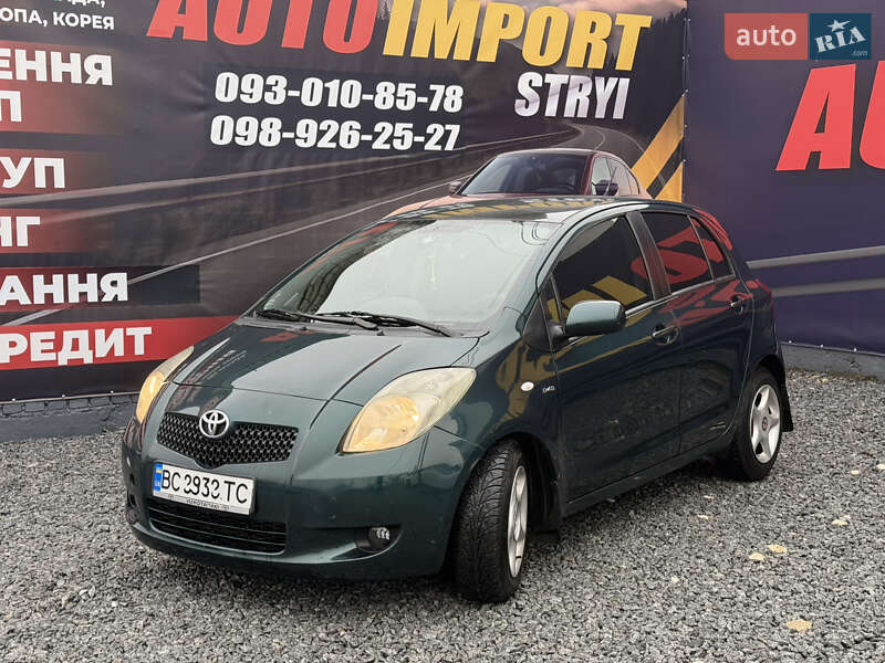 Хетчбек Toyota Yaris 2006 в Стрию