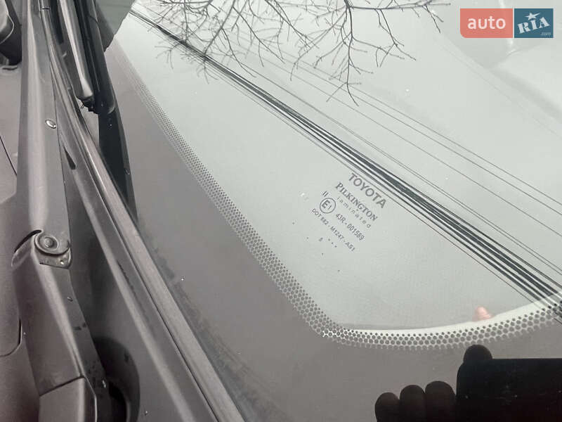 Хэтчбек Toyota Yaris 2006 в Киеве