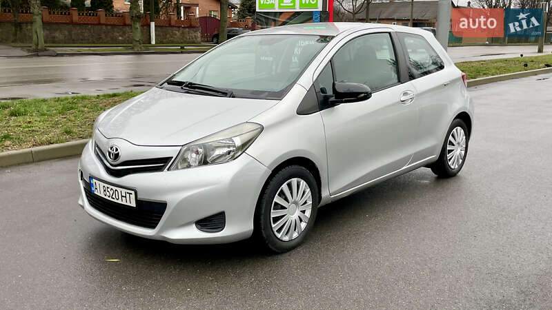 Хэтчбек Toyota Yaris 2011 в Житомире