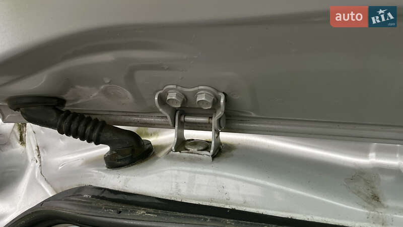 Хэтчбек Toyota Yaris 2011 в Житомире