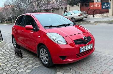 Хэтчбек Toyota Yaris 2008 в Одессе