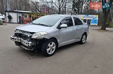 Седан Toyota Yaris 2007 в Киеве