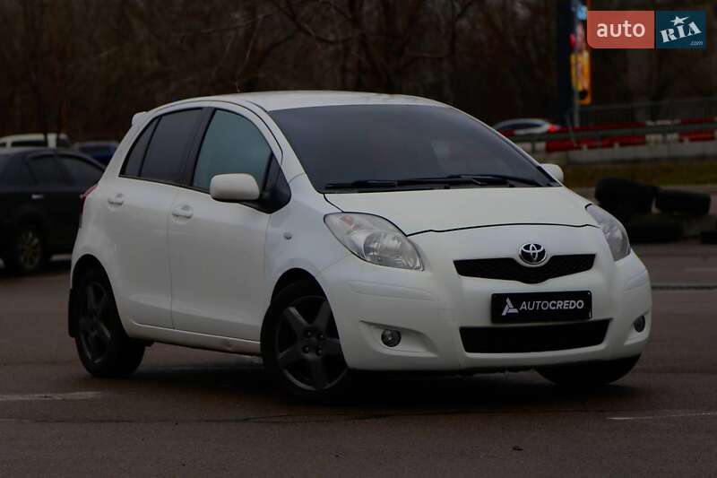 Toyota Yaris 2011