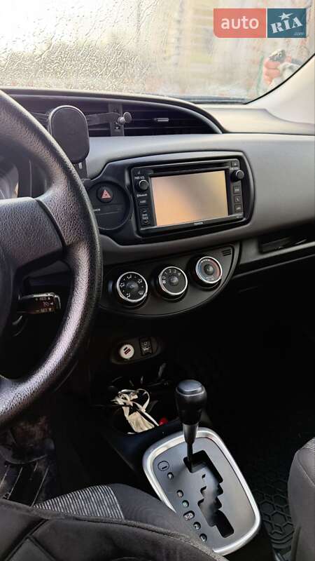 Хетчбек Toyota Yaris 2016 в Києві