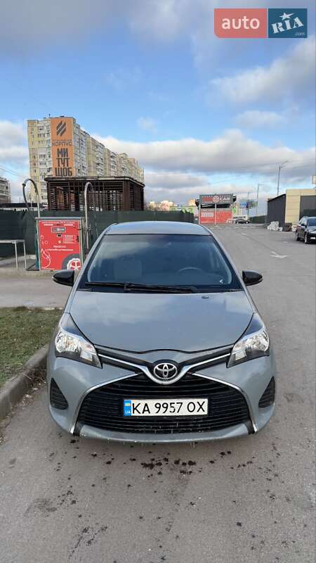 Хетчбек Toyota Yaris 2016 в Києві