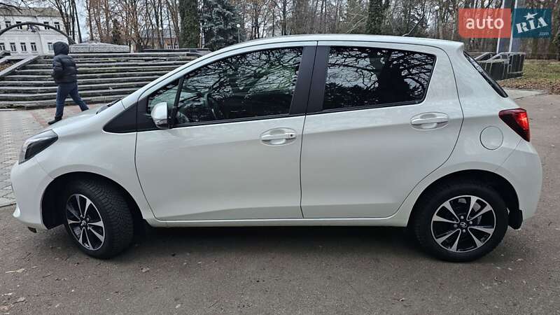 Хетчбек Toyota Yaris 2014 в Ніжині