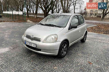 Хэтчбек Toyota Yaris 2001 в Ровно