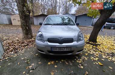 Хэтчбек Toyota Yaris 2004 в Одессе