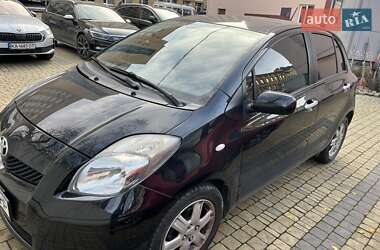 Хетчбек Toyota Yaris 2011 в Львові