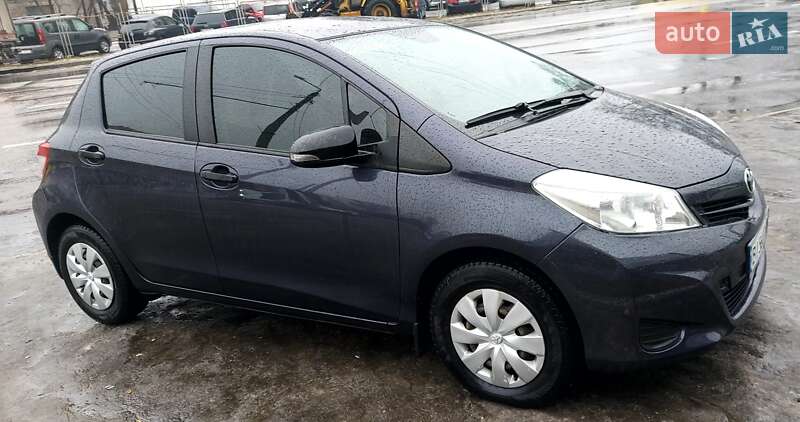 Хэтчбек Toyota Yaris 2013 в Полтаве