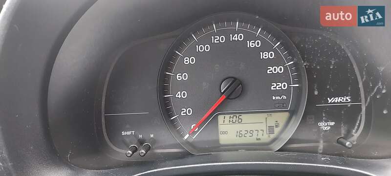 Хэтчбек Toyota Yaris 2013 в Полтаве