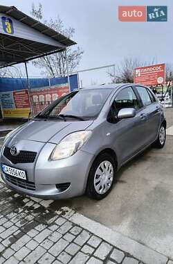 Хэтчбек Toyota Yaris 2007 в Киеве