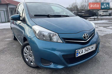 Хетчбек Toyota Yaris 2013 в Києві