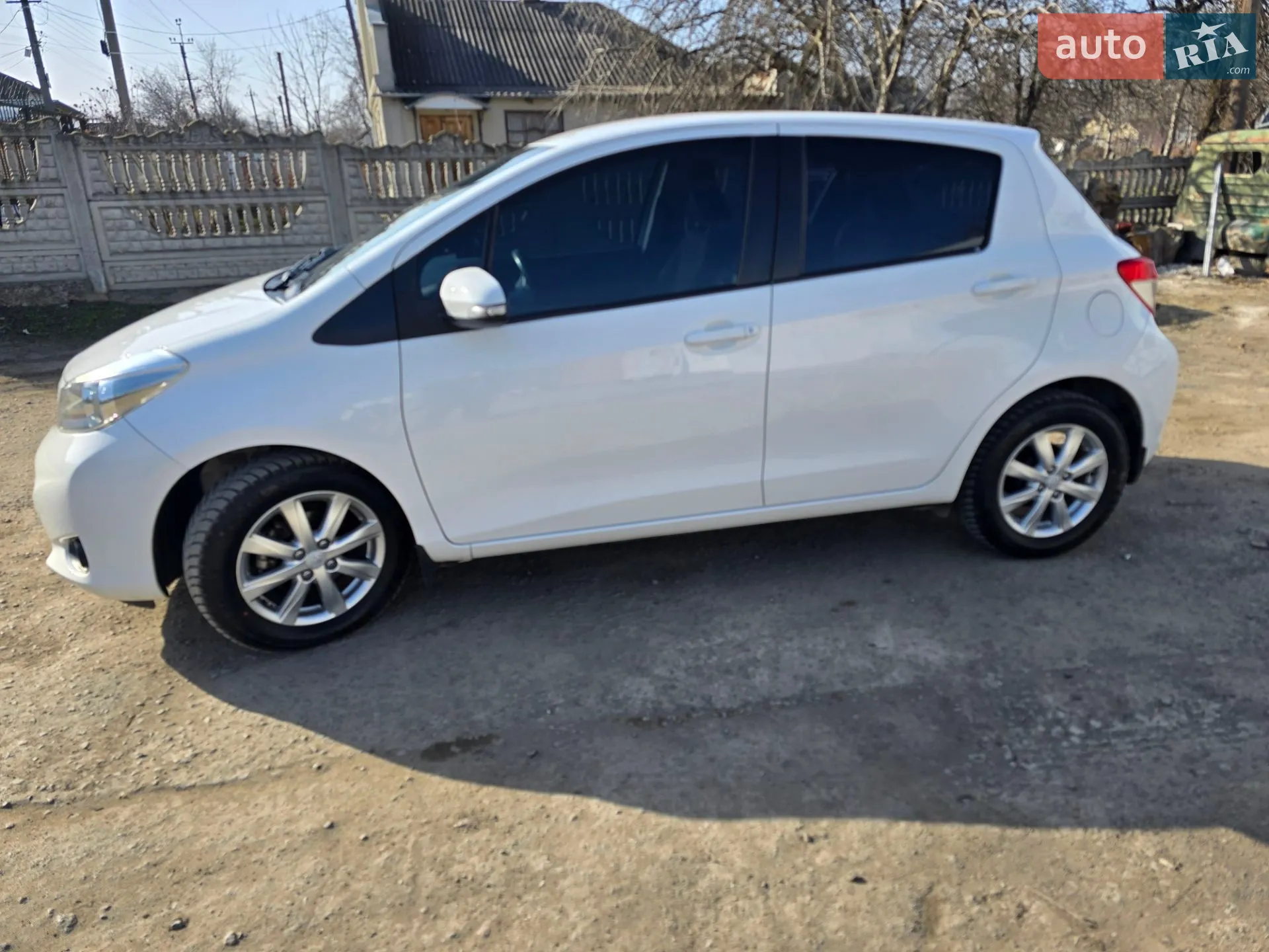 2013 Toyota Yaris - мініатюра 4