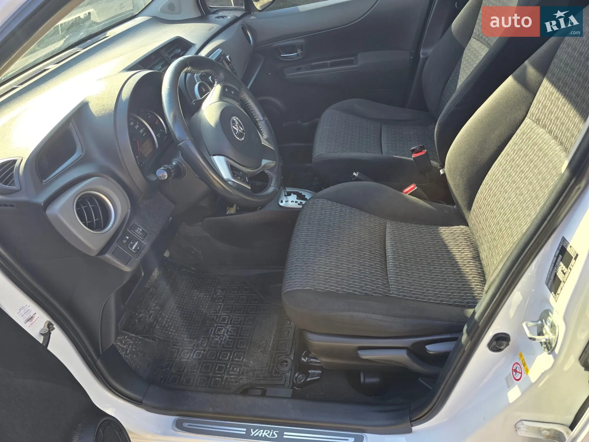 2013 Toyota Yaris - мініатюра 13