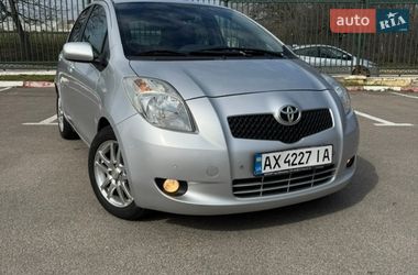 Хэтчбек Toyota Yaris 2008 в Харькове