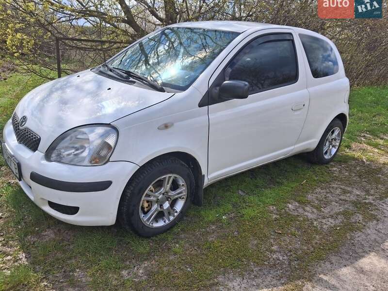 Toyota Yaris 2004