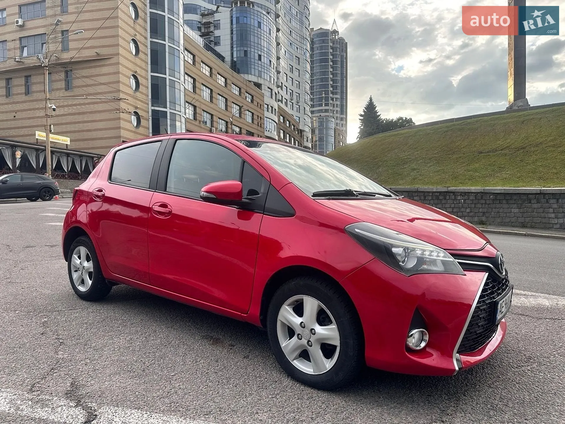 2015 Toyota Yaris - мініатюра 3