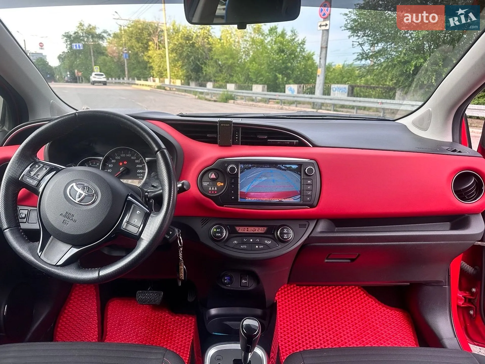 2015 Toyota Yaris - мініатюра 10