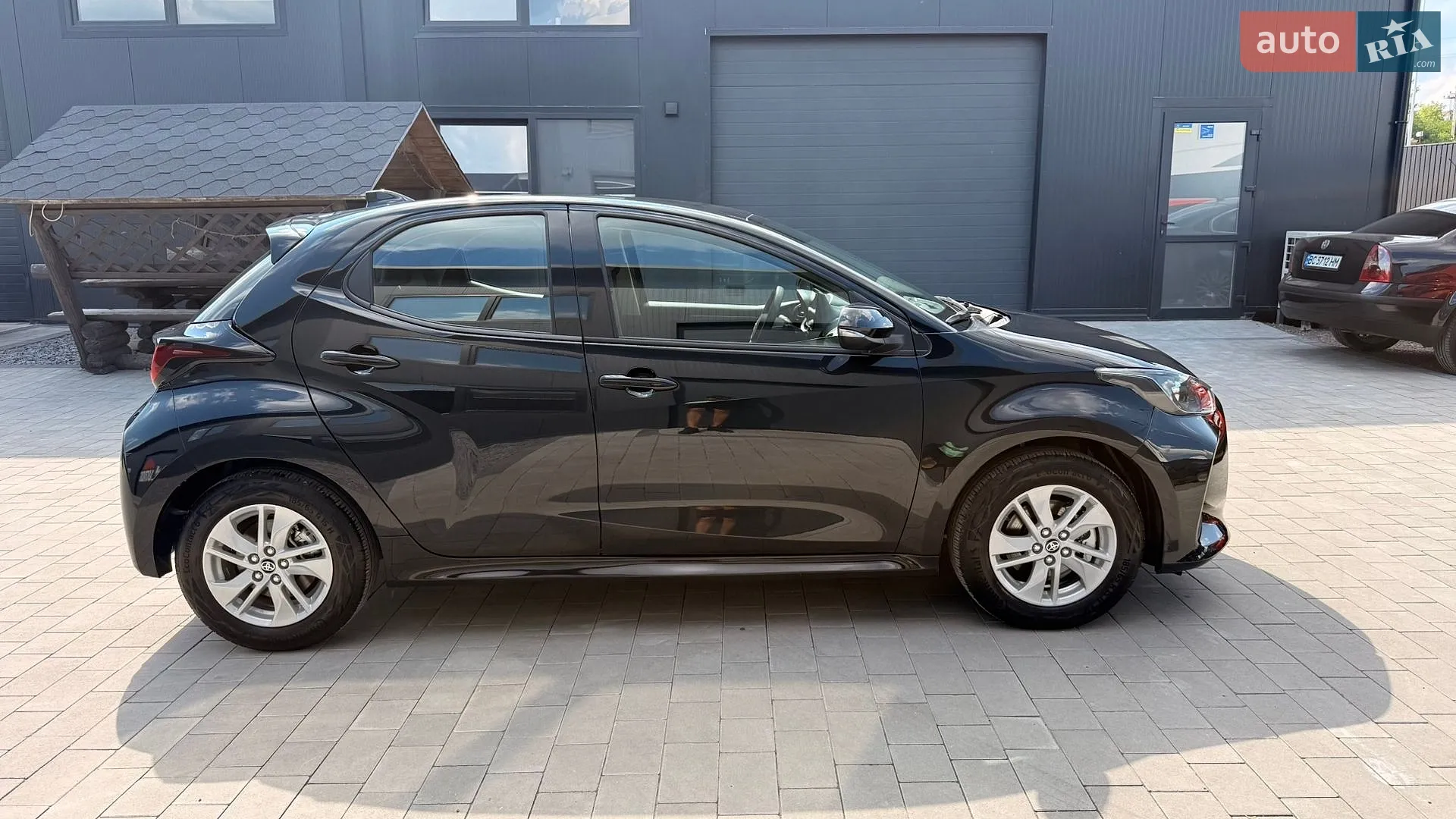 2025 Toyota Yaris - фото 1