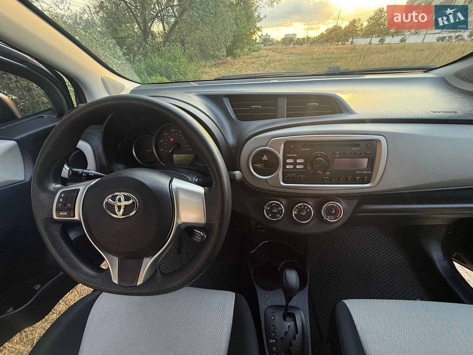 2012 Toyota Yaris - мініатюра 6