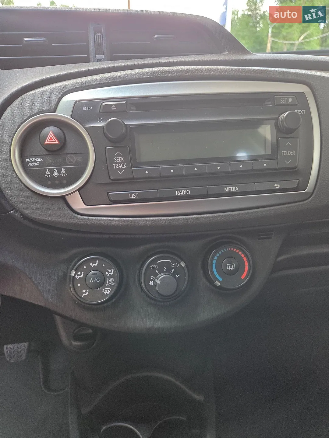 2012 Toyota Yaris - мініатюра 26