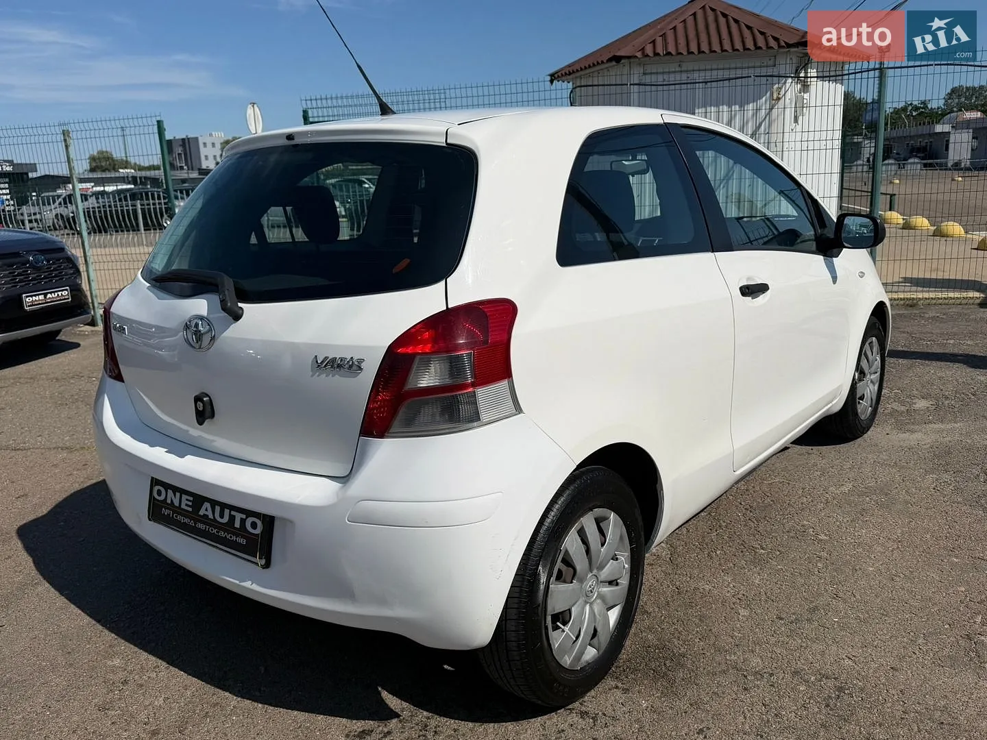 2011 Toyota Yaris - мініатюра 6