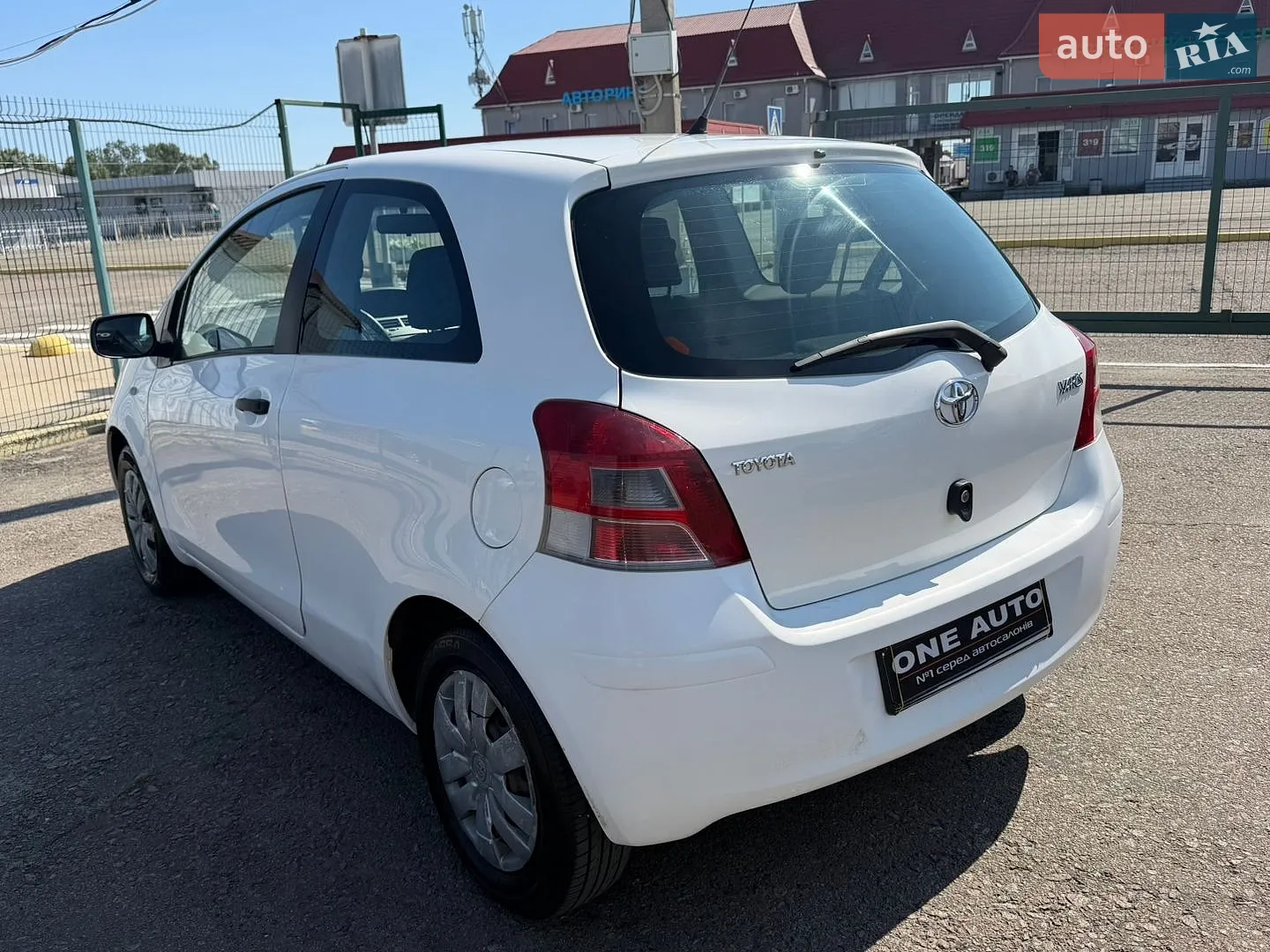 2011 Toyota Yaris - мініатюра 8